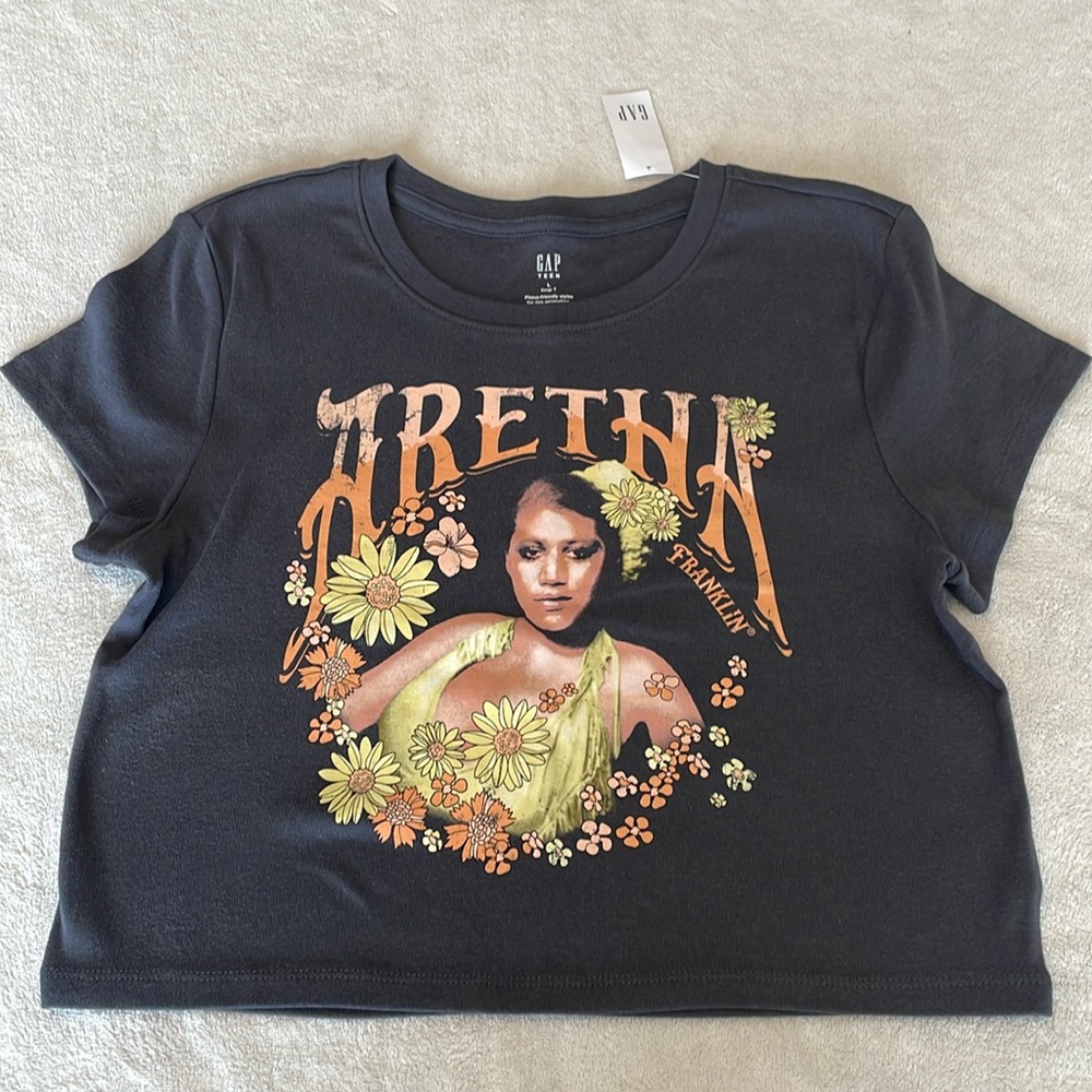 NEW - GAP Aretha Franklin crop tee